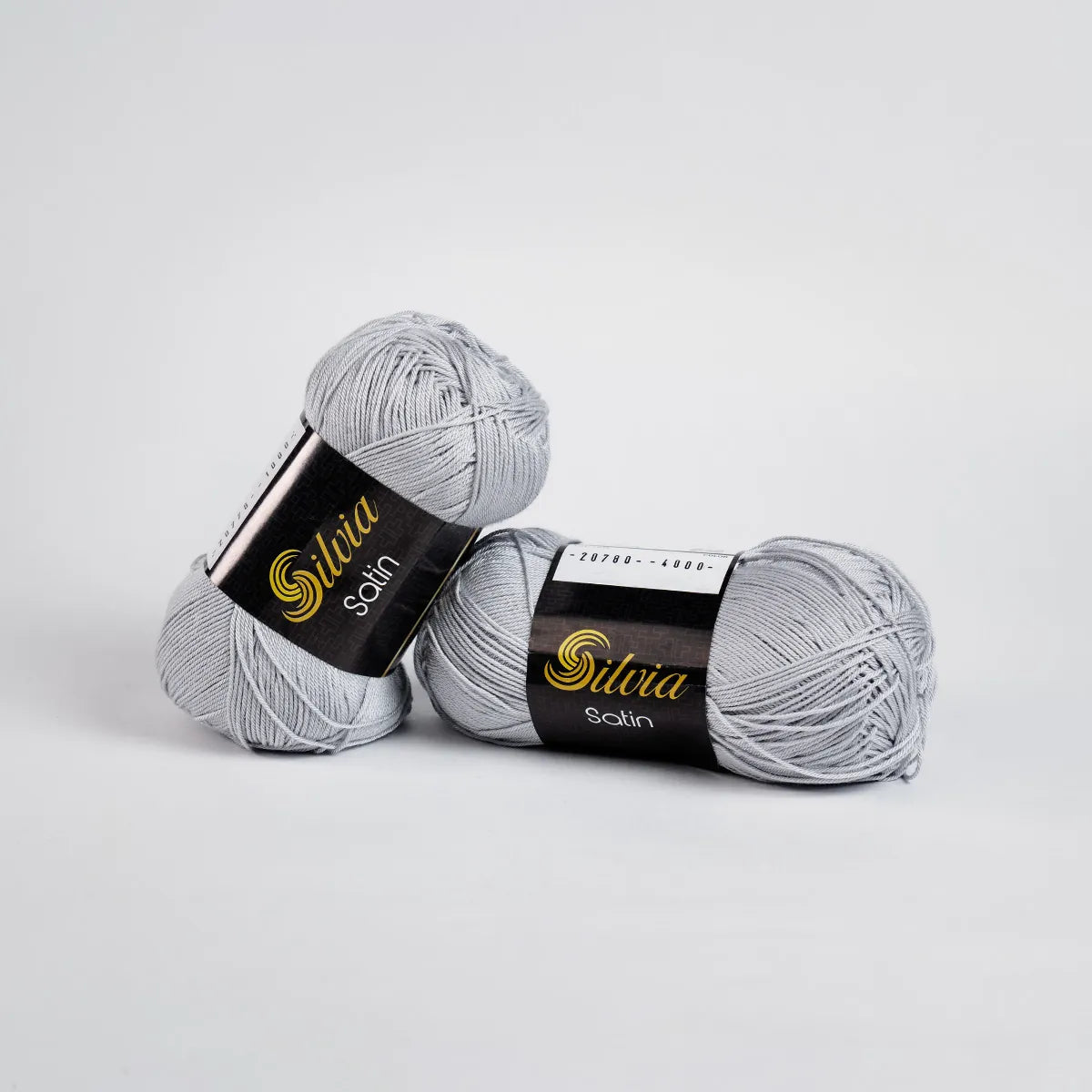 Lana Silvia Satin Gris Claro 4000