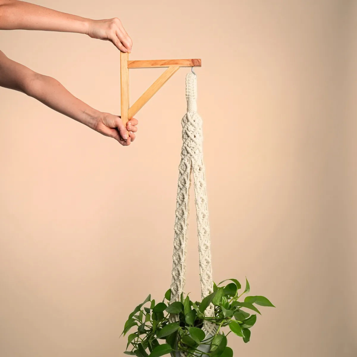 Soporte Colgante de Madera